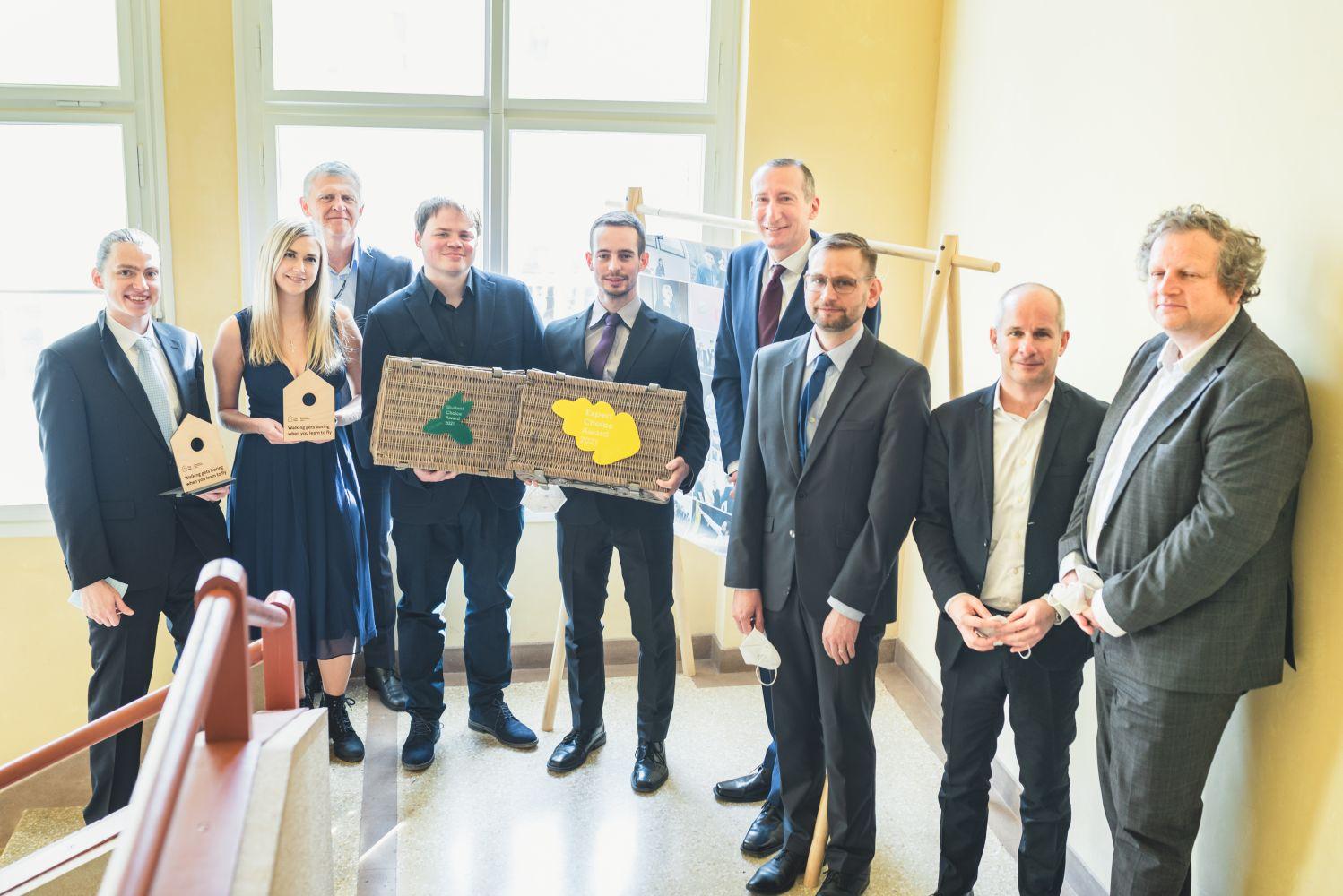 VŠCHT patentuje robotickou linku na personalizovaná léčiva