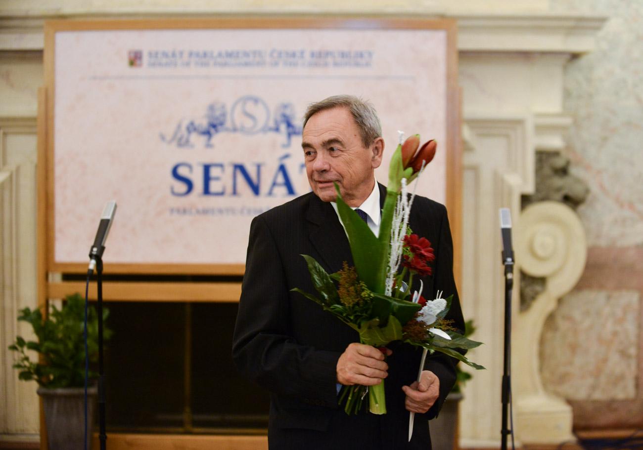 Přečtěte si rozhovor s panem profesorem Milošem Markem