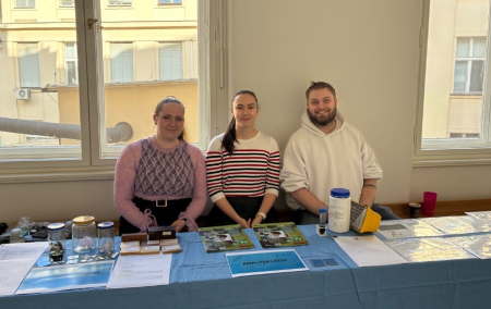  ◳ ach (png) → (šířka 450px)